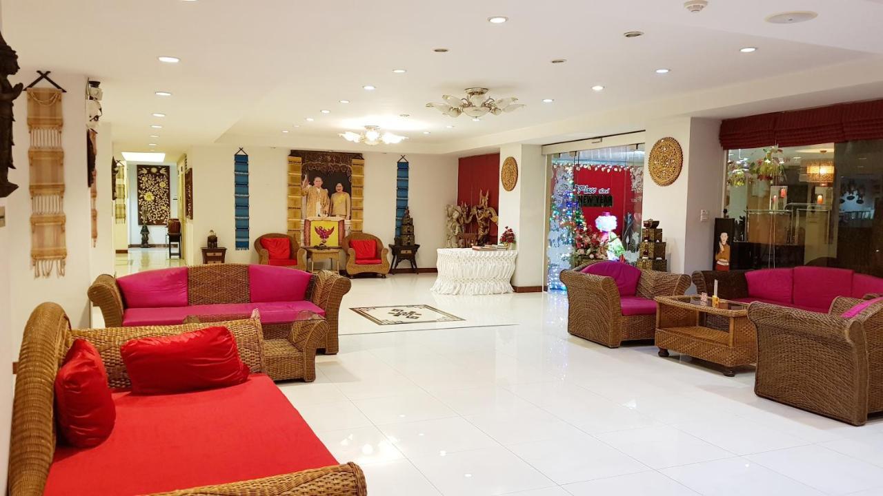 Win Place Hotel Chiang Mai Luaran gambar